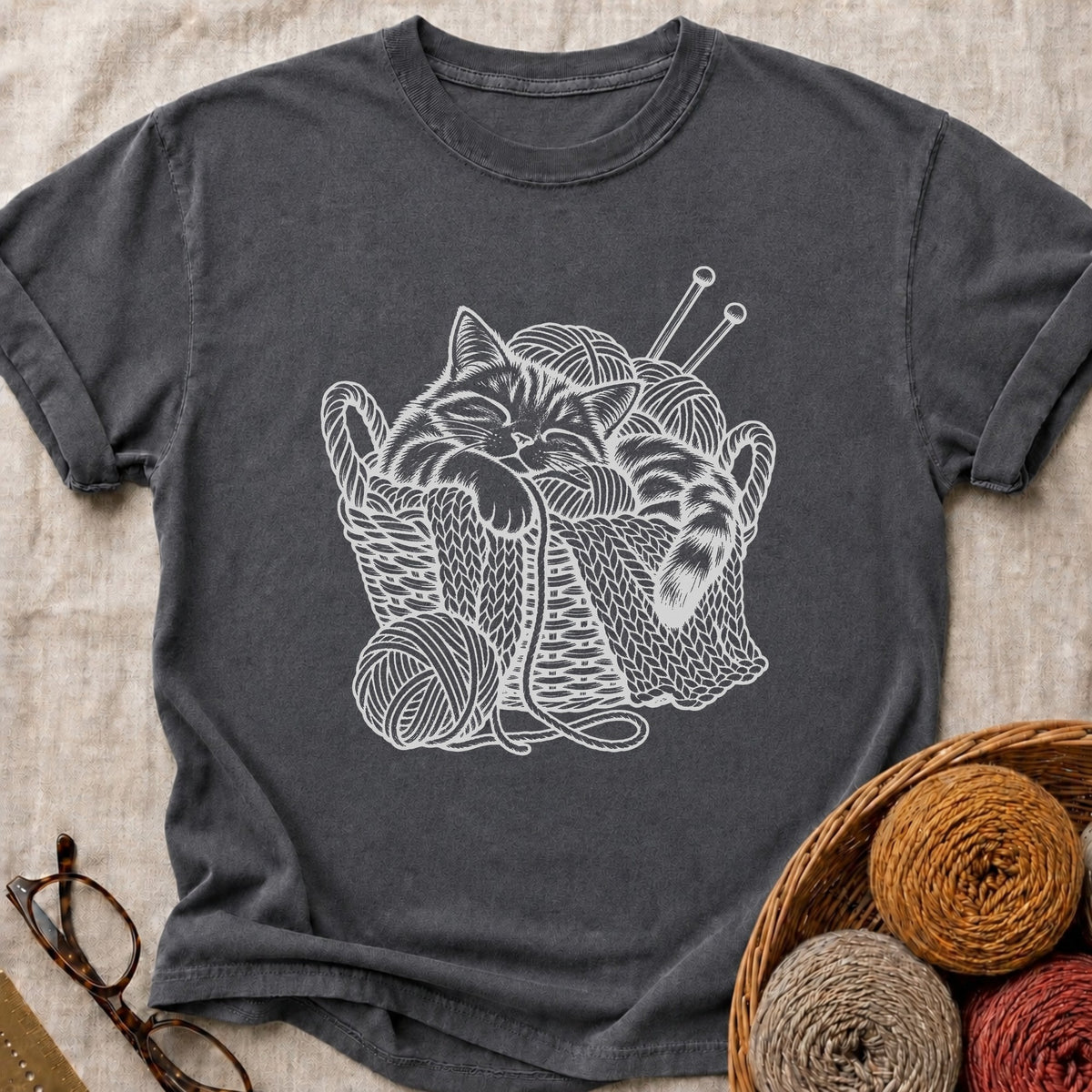 Cozy Cat T-Shirt in Pepper
