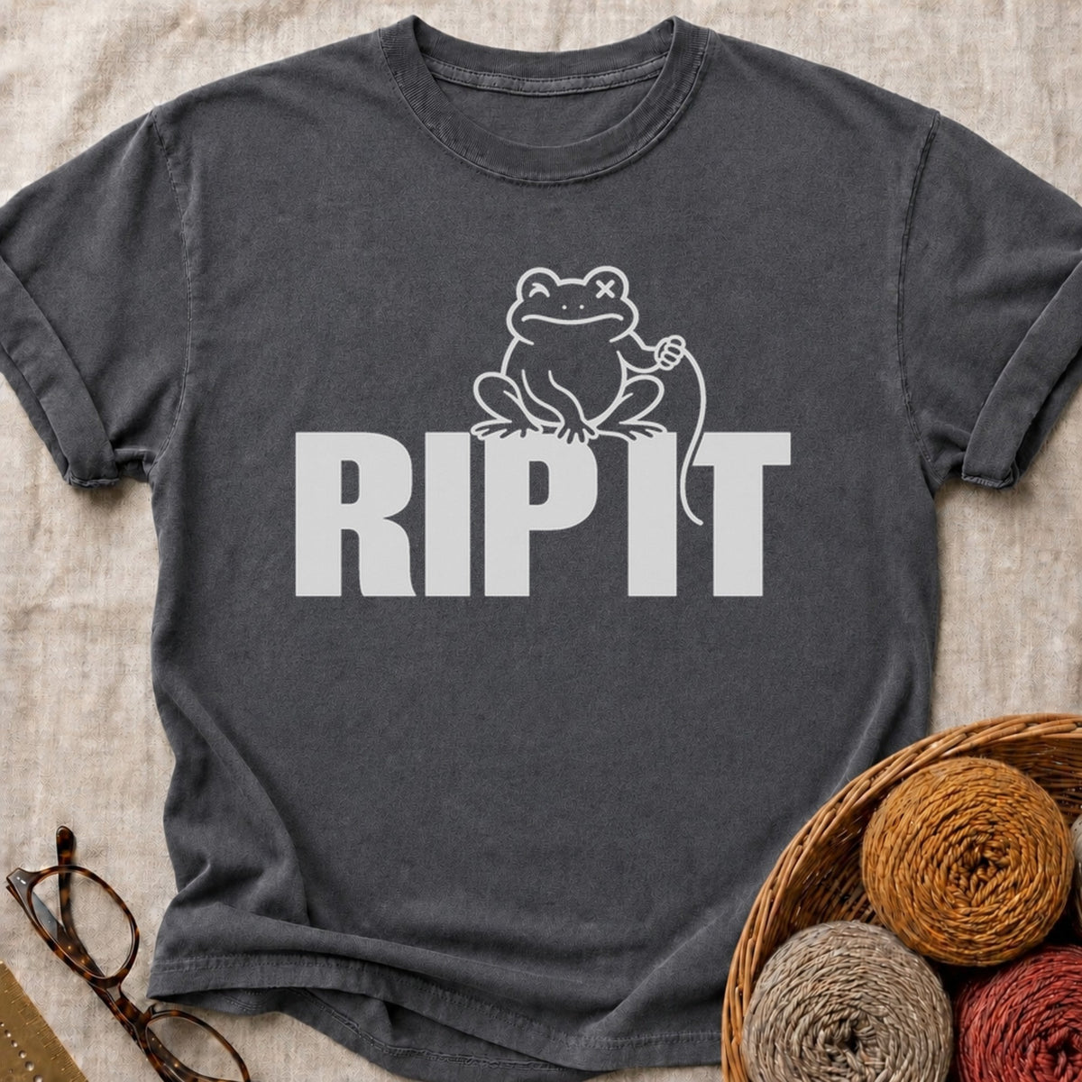 Rip It Frog T-Shirt in Pepper