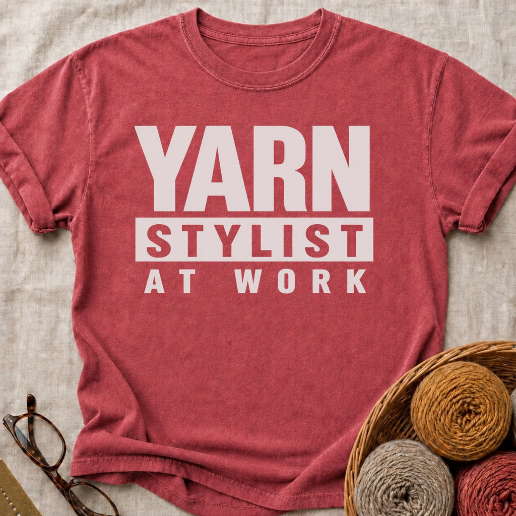 Yarn Stylist T-Shirt in Brick