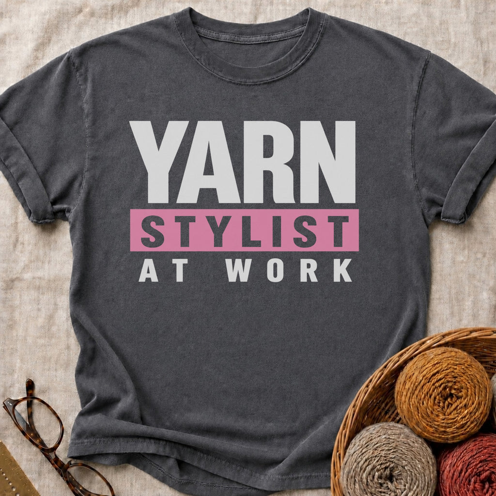 Yarn Stylist T-Shirt in Pepper